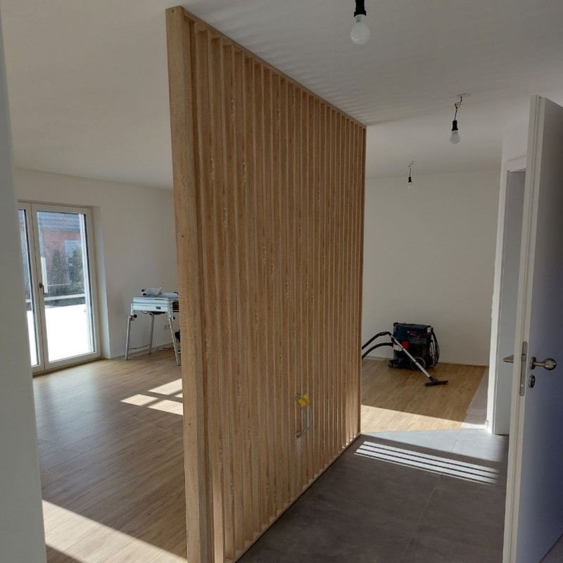 Freistehende Lamellenwand Eiche Natur KLEMP
