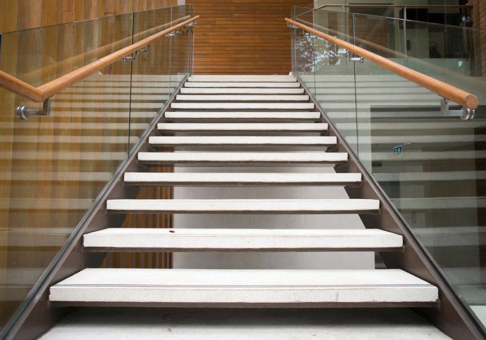 nowoczesne poręcze schodów