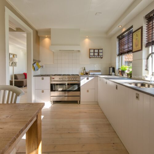 Which Kitchen Worktop Should You Choose? Is a Wooden Worktop a Good Idea?